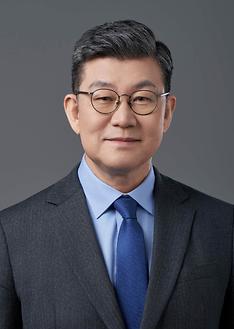 김남근