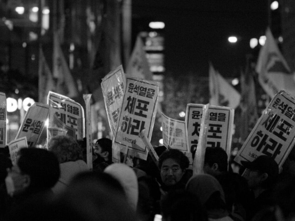 계엄에 저항한 시민들. 사진제공 내란청산 · 사회대개혁 비상행동