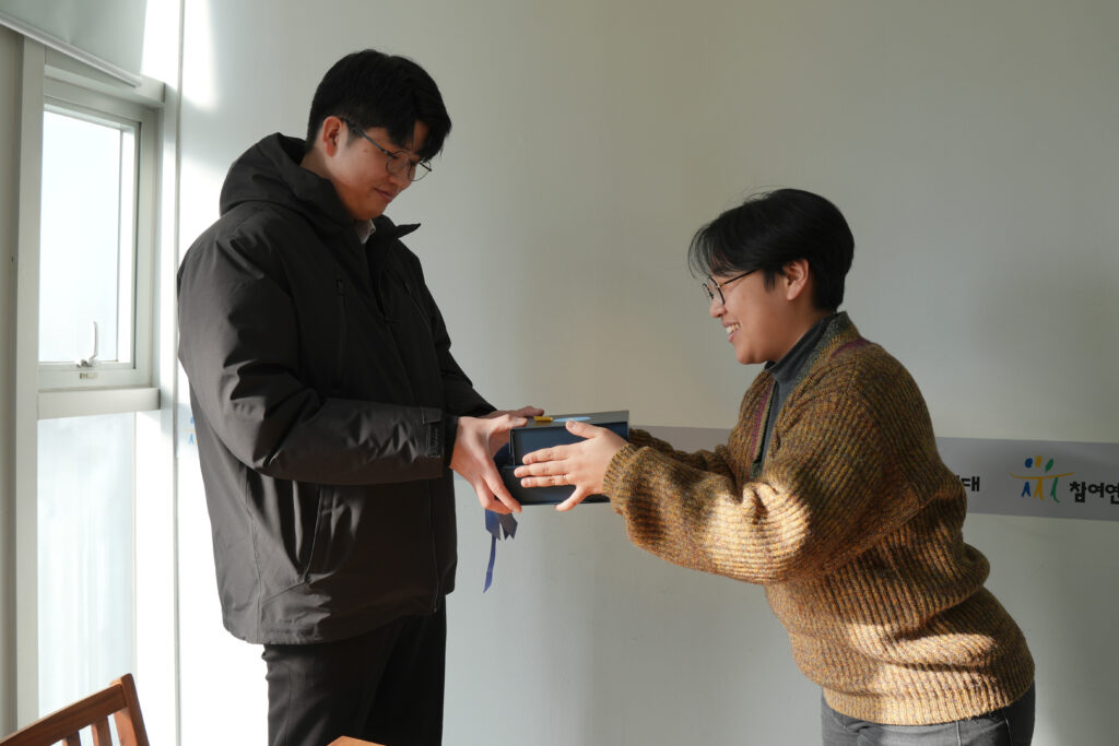 공익제보자 김준호님께 편지 전달